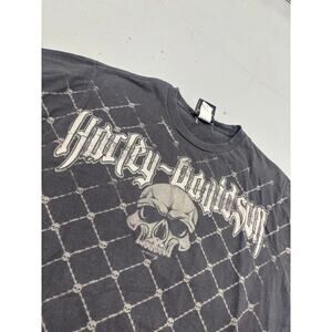 Vintage 2010 Harley Davidson Shirt L Kauai Hawaii Skull Barbed Wire Graphic Tee